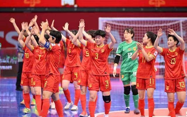 关于亚洲杯女足赛场上，球队实力均衡，比分胶着的信息