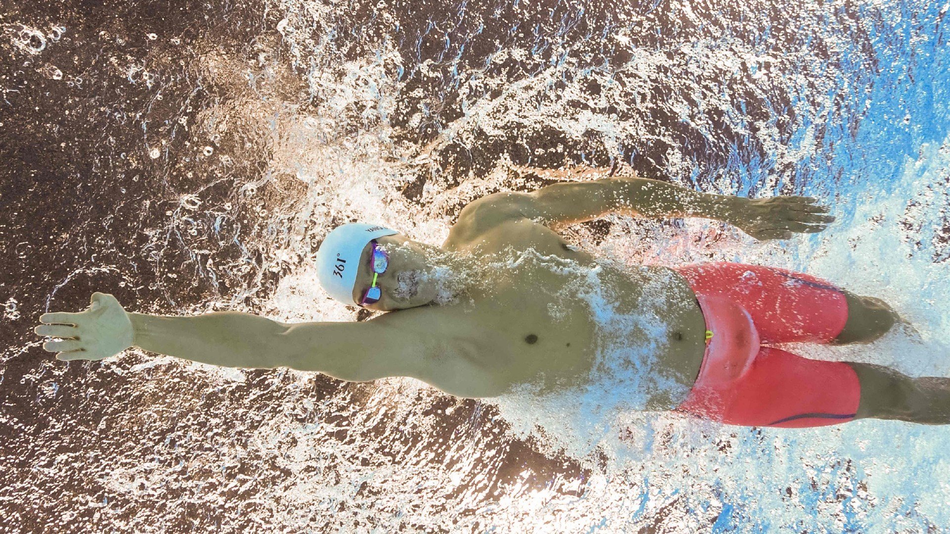 爱游戏-乒乓球赛场焦点！意大利队对阵西班牙队，年轻新星表现惊艳，未来可期