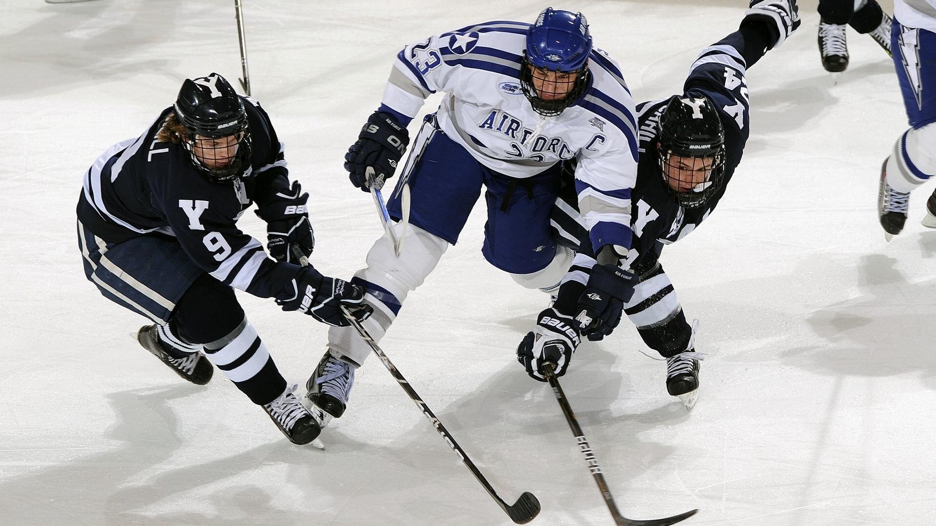 爱游戏下载-哈兰德赛后谦逊发言登热搜，曼城险胜利雅得新月引发热议